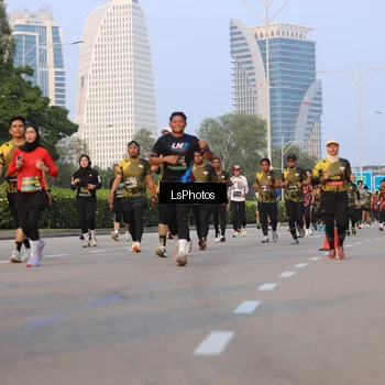 Runner Photo 6906224