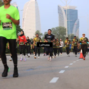 Runner Photo 6906230