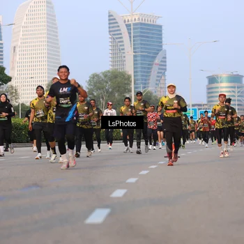 Runner Photo 6906233