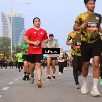 Runner Photo 6906245