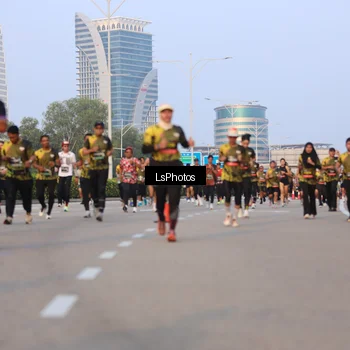 Runner Photo 6906246