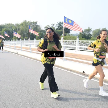 Runner Photo 6906248