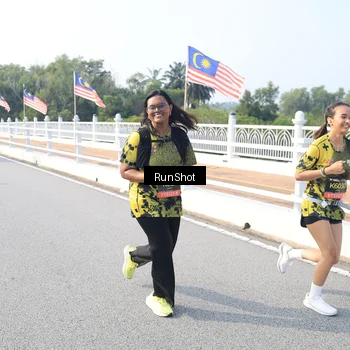 Runner Photo 6906251