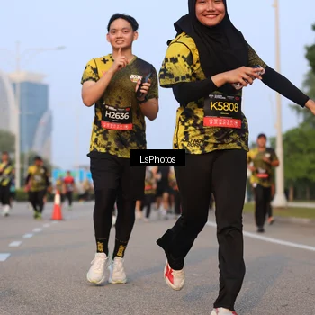 Runner Photo 6906274