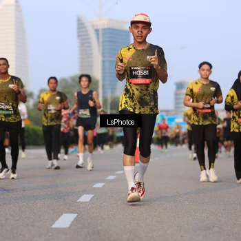 Runner Photo 6906283