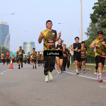 Runner Photo 6906297