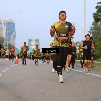 Runner Photo 6906302