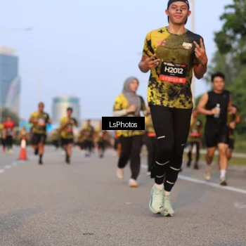 Runner Photo 6906303