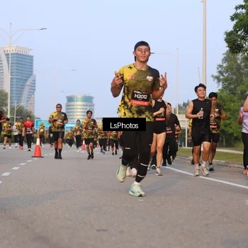 Runner Photo 6906313