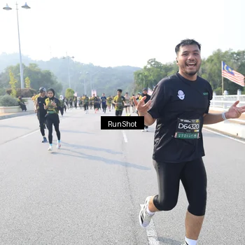 Runner Photo 6906324