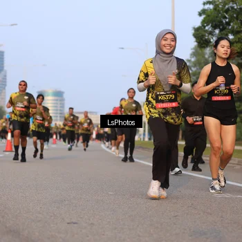 Runner Photo 6906328