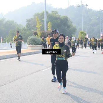 Runner Photo 6906329