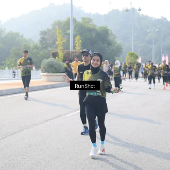 Runner Photo 6906331