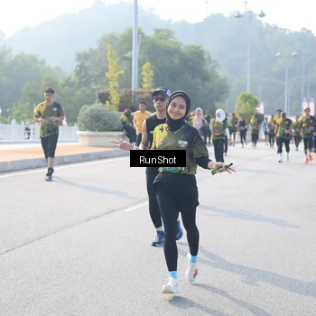 Runner Photo 6906332