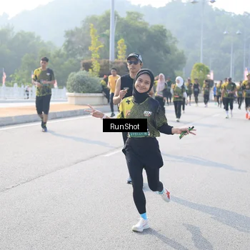 Runner Photo 6906334