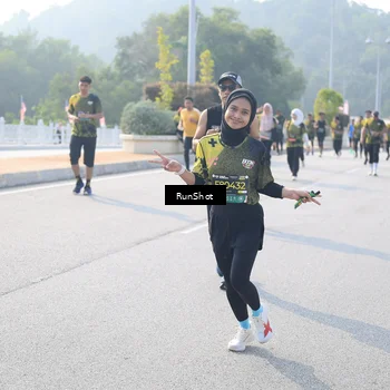 Runner Photo 6906339