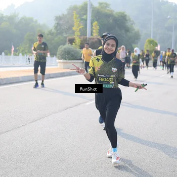 Runner Photo 6906340