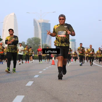 Runner Photo 6906341