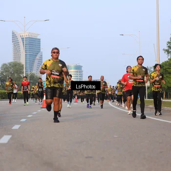 Runner Photo 6906343