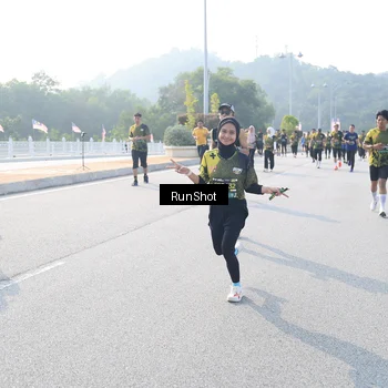 Runner Photo 6906345