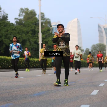 Runner Photo 6906362