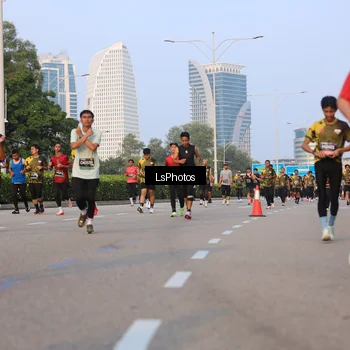 Runner Photo 6906372