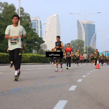 Runner Photo 6906381