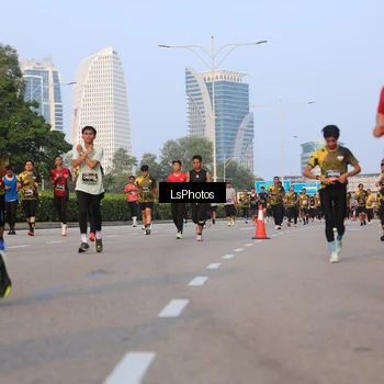 Runner Photo 6906386
