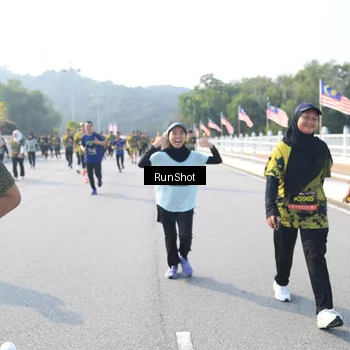 Runner Photo 6906404