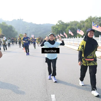 Runner Photo 6906405