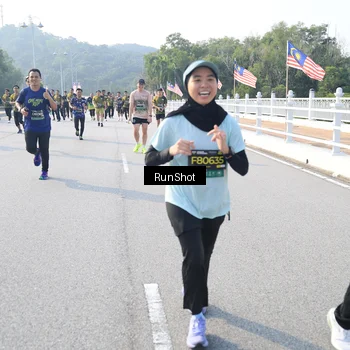 Runner Photo 6906416
