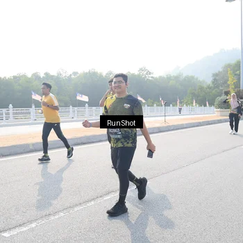 Runner Photo 6906423