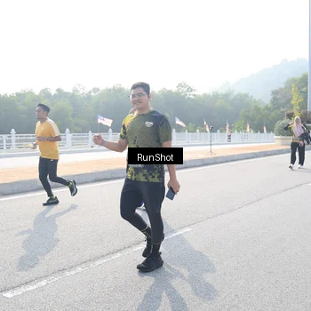 Runner Photo 6906427