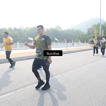 Runner Photo 6906428