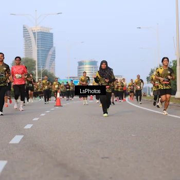 Runner Photo 6906431