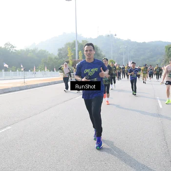 Runner Photo 6906432