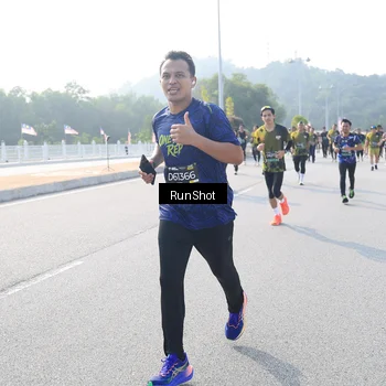 Runner Photo 6906444