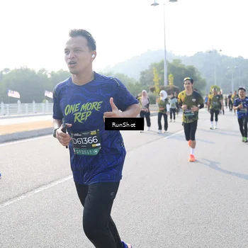 Runner Photo 6906459