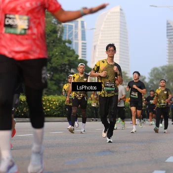 Runner Photo 6906471