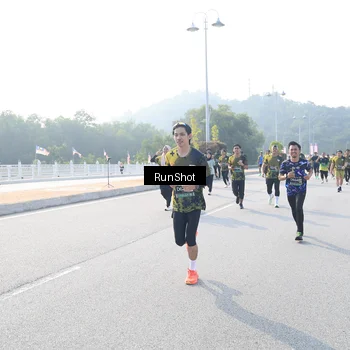 Runner Photo 6906478