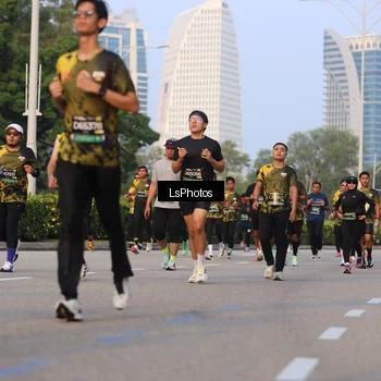 Runner Photo 6906480