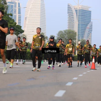 Runner Photo 6906490