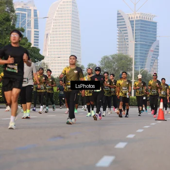 Runner Photo 6906492