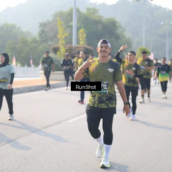 Runner Photo 6906528