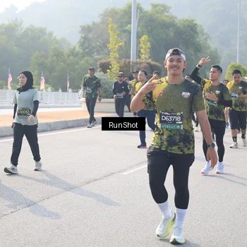 Runner Photo 6906529