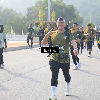 Runner Photo 6906534