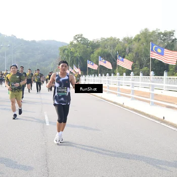 Runner Photo 6906548