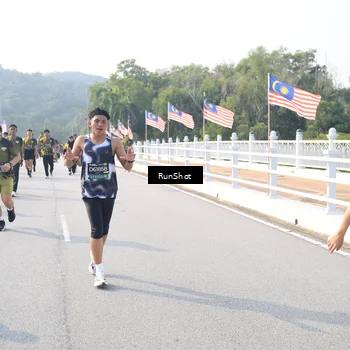Runner Photo 6906550