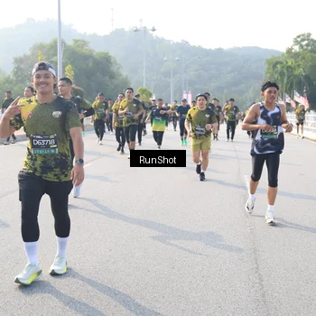 Runner Photo 6906558