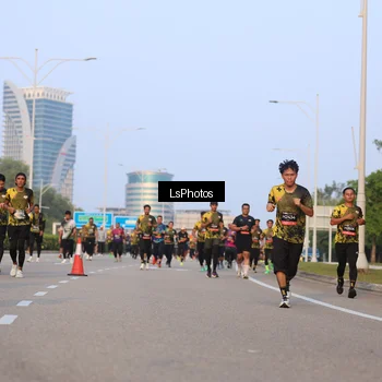 Runner Photo 6906559